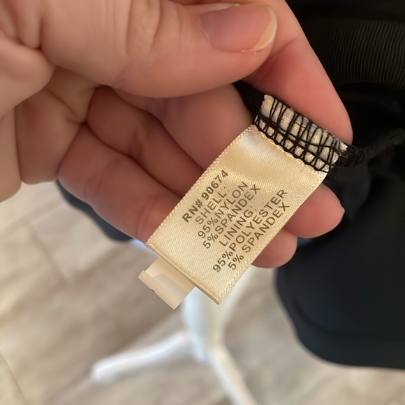 [Boston Proper] Black/White Cold Shoulder Blouse - Size Small - Picture 4 of 6